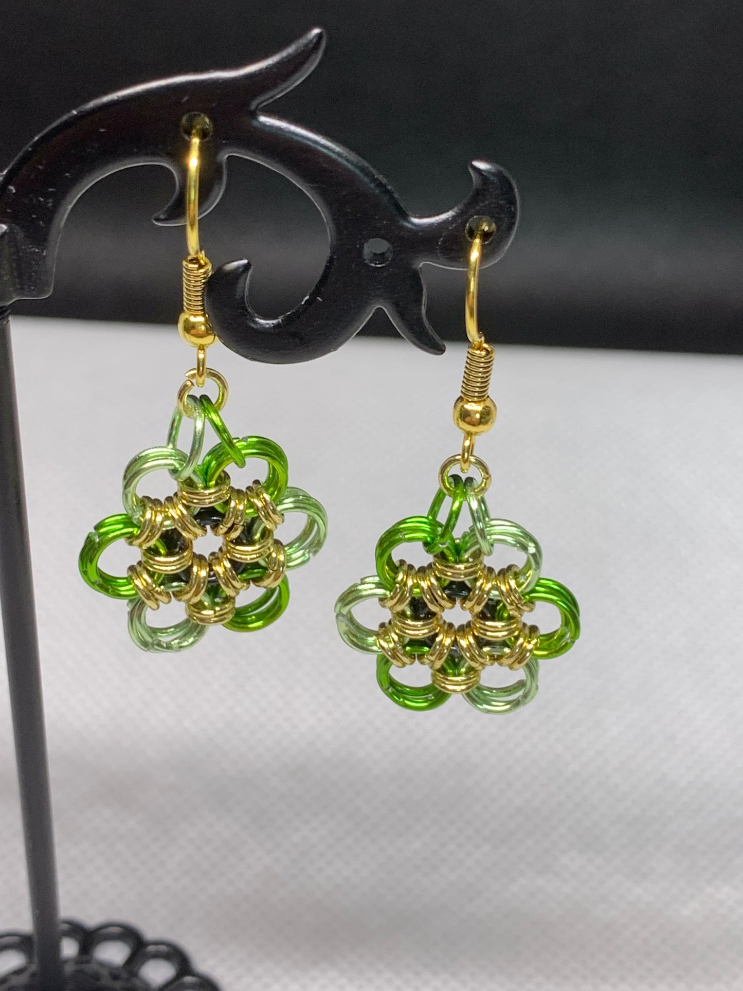 Forest Chainmail Daisy Earrings