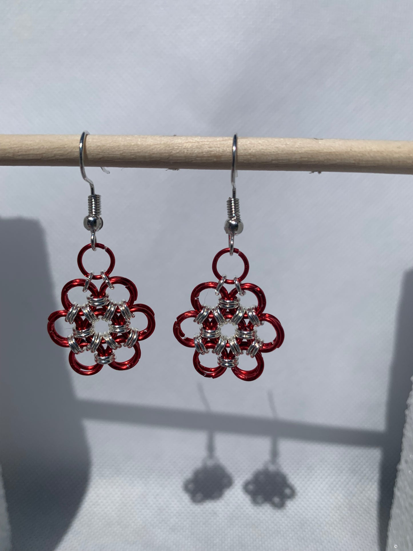 "Color" & Silver Chainmail Daisy